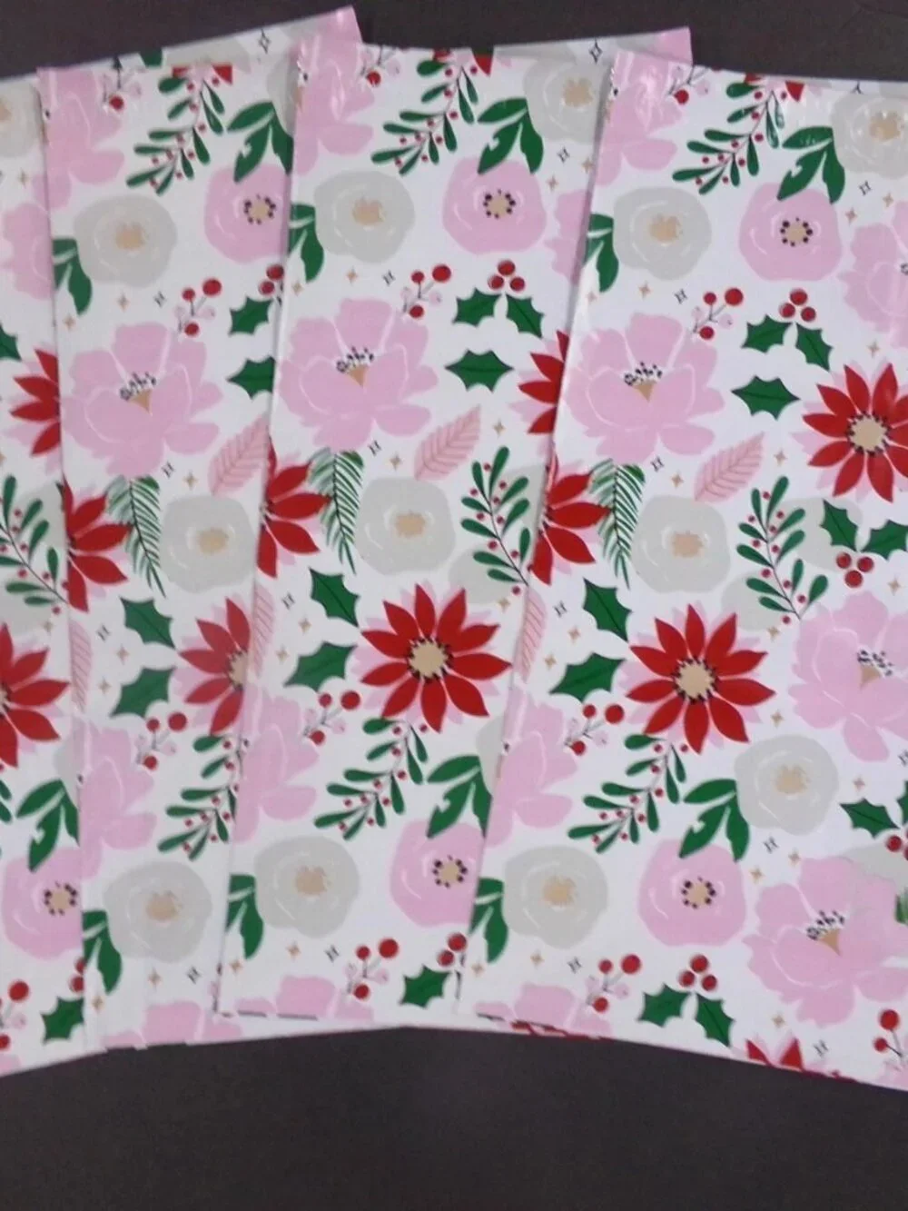 50 pcs - 25 10x13 Festive Floral Poly Mailers & 25 10x13 Clear Self Sealing Bags